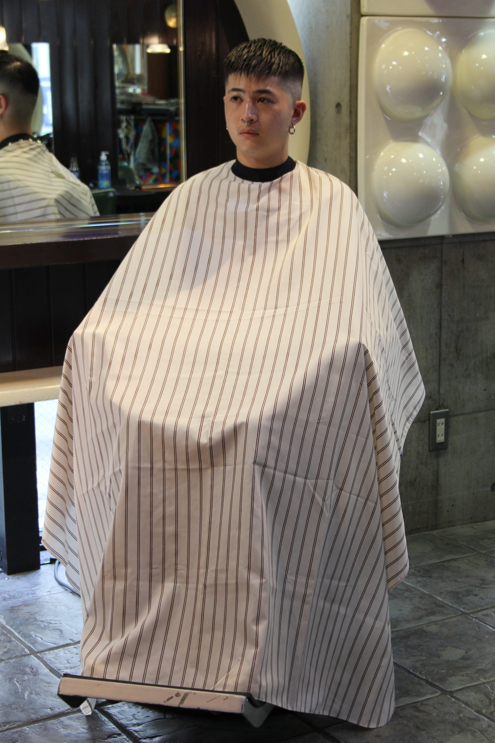 Grimsteads Cutting Cape for Barber 理容 カットクロス (白青ボーダー